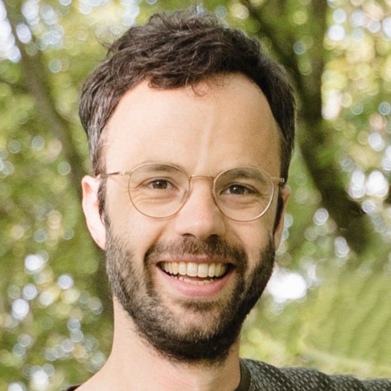 Thomas Duindam, CTO and co-founder of TribusMed, guest on Humanity in the Loop episode 004